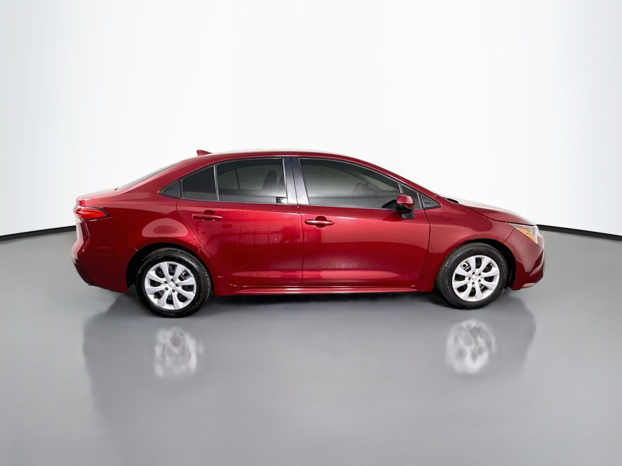 Used 2022 Toyota Corolla LE FWD image 11