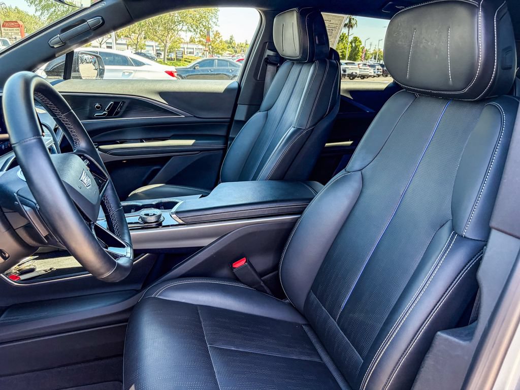 Certified 2024 Cadillac Lyriq Luxury RWD image 33