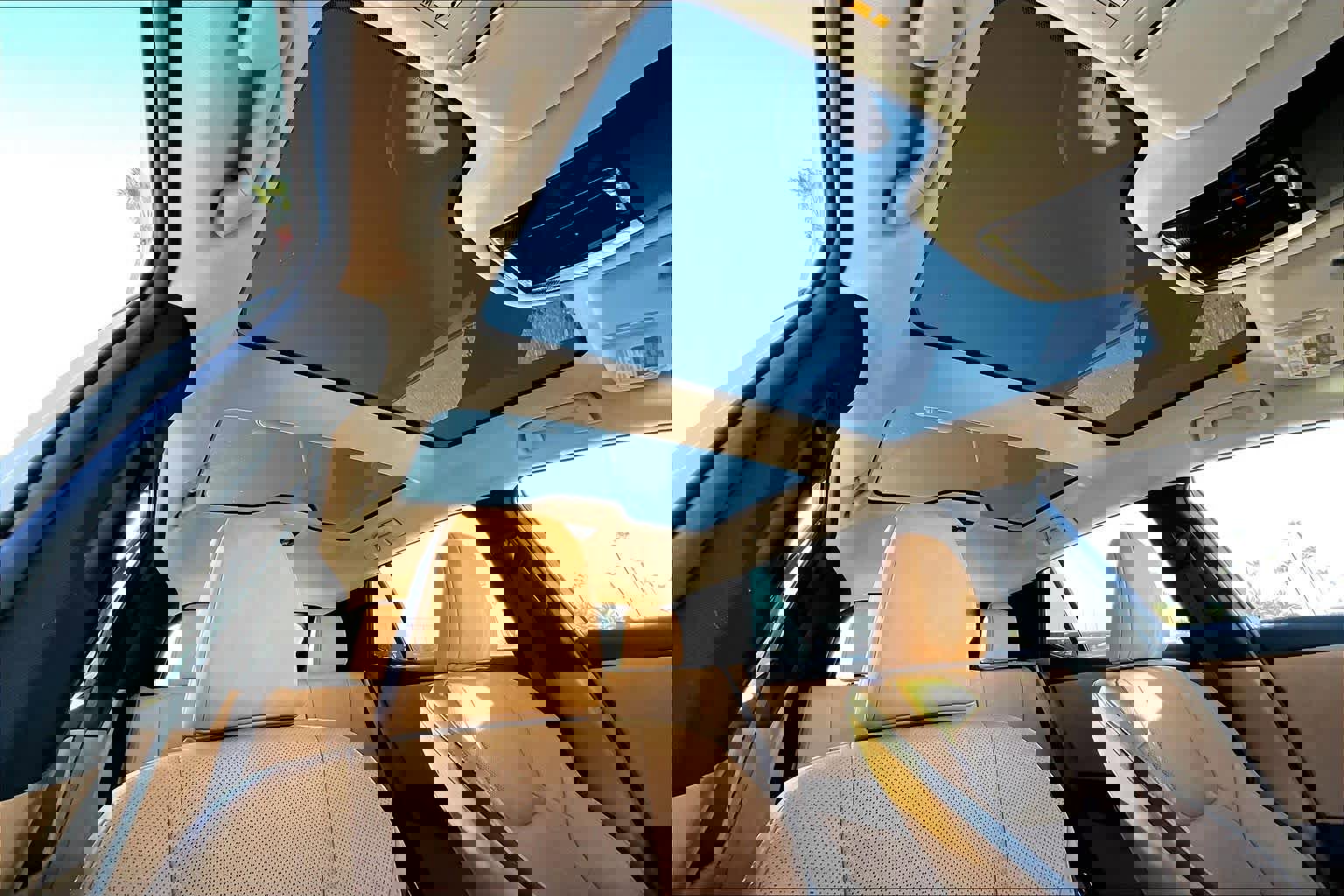 Used 2023 Lexus RZ 450e Premium image 13