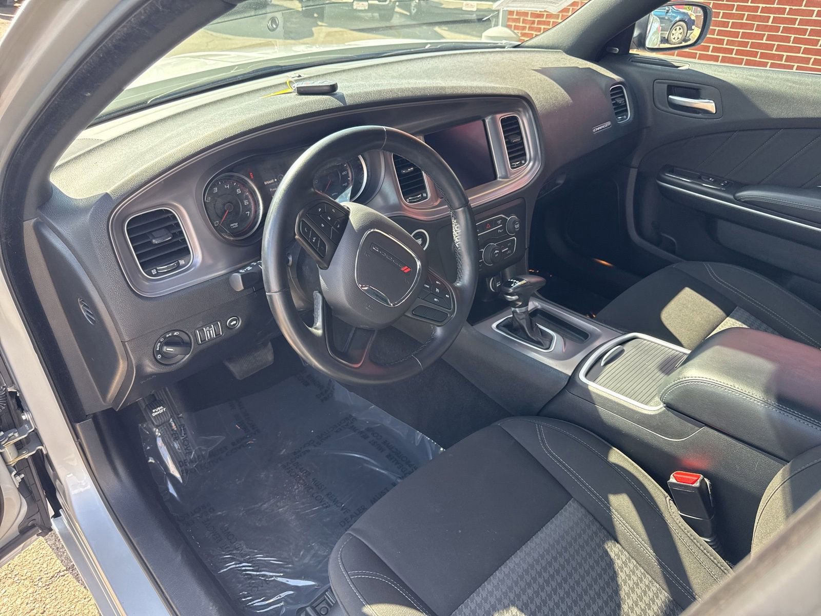 Used 2023 Dodge Charger SXT image 15