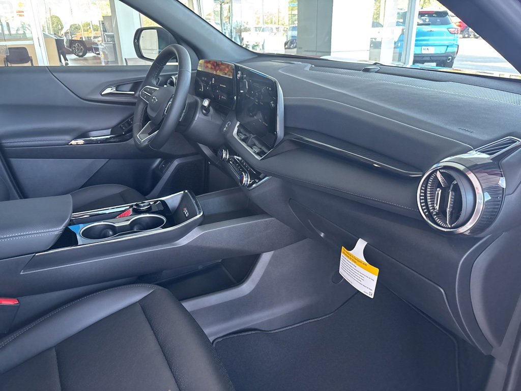 New 2026 Chevrolet Equinox LT w/ Convenience Package II image 33