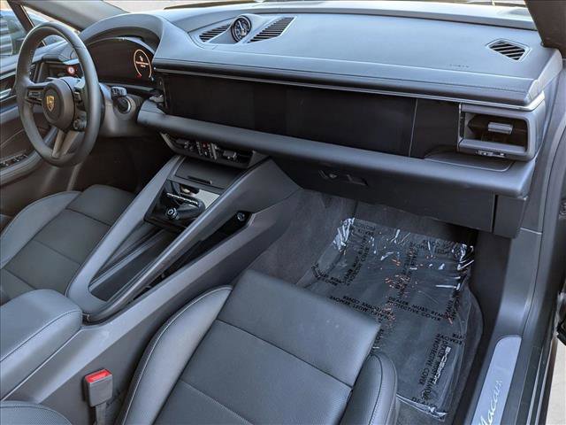 Used 2025 Porsche Macan Electric image 26