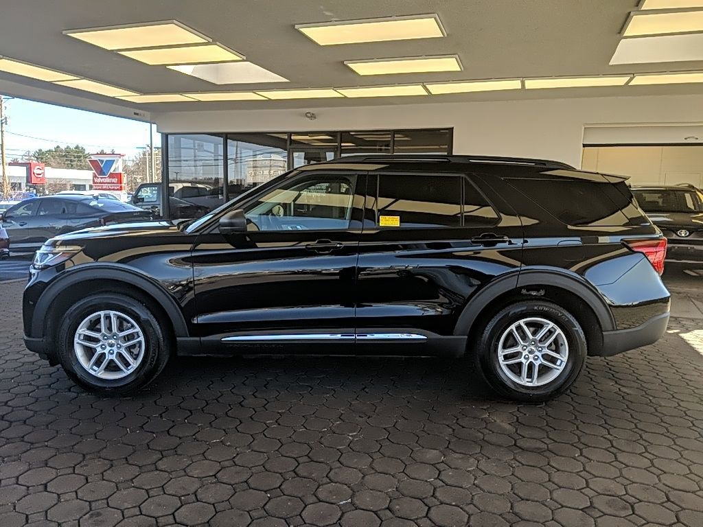 Certified 2025 Ford Explorer Active image 10