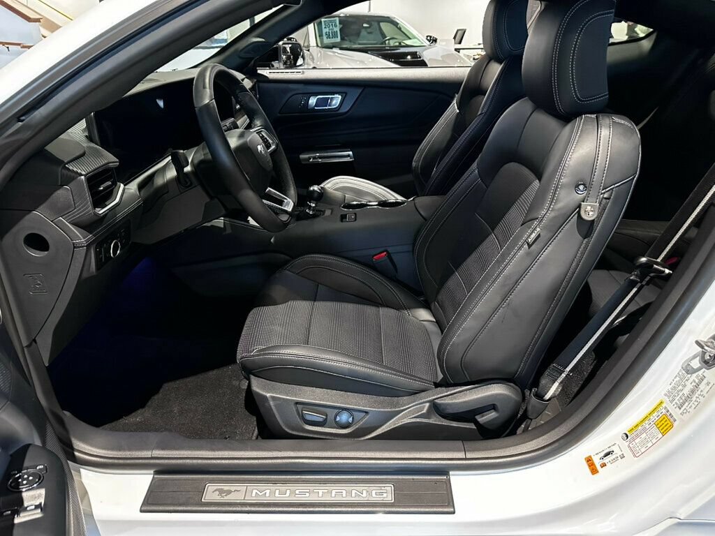 Used 2025 Ford Mustang GT Premium RWD image 15