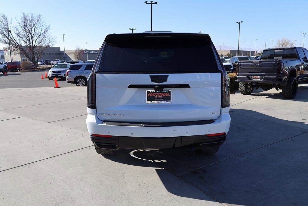 Used 2026 Cadillac Escalade ESV Sport w/ Touring Package image 5