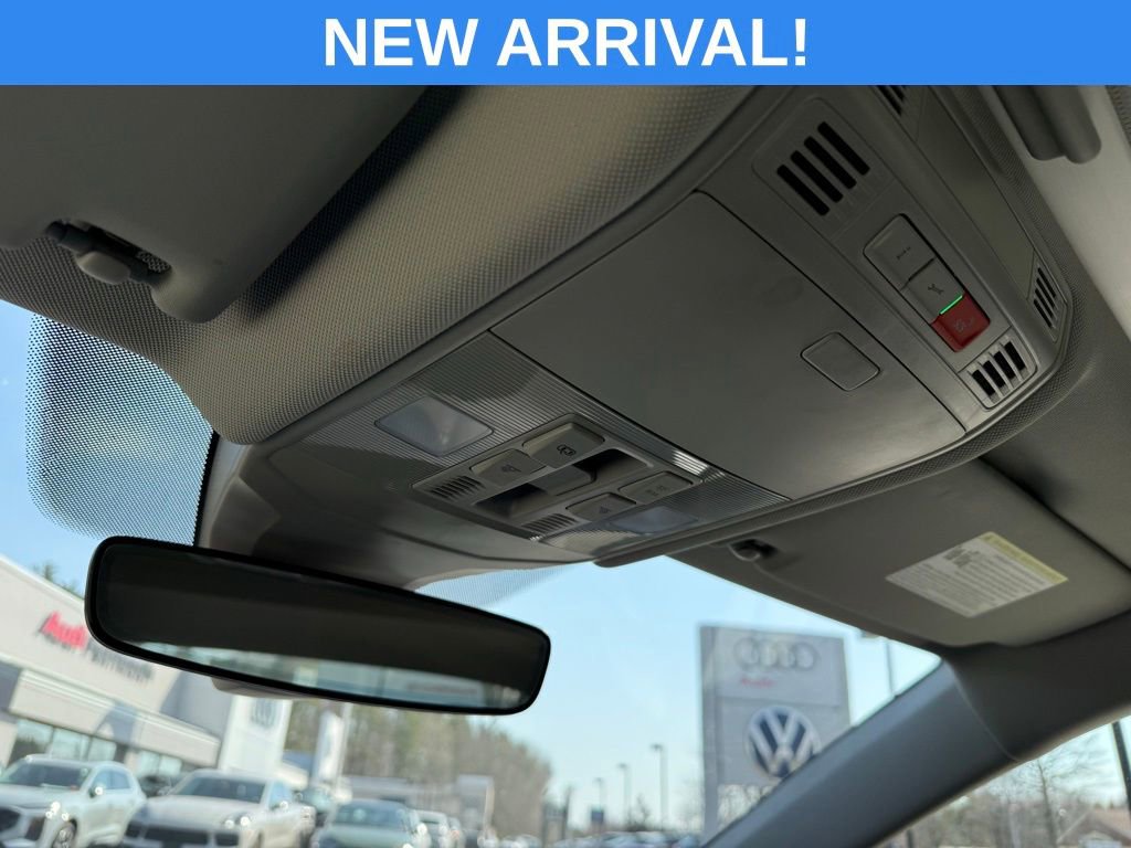 Used 2024 Volkswagen Jetta SE image 37