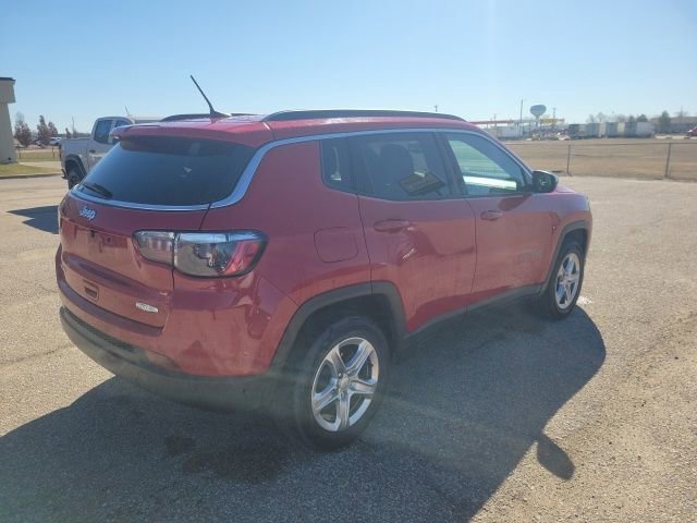 Used 2024 Jeep Compass Latitude image 20