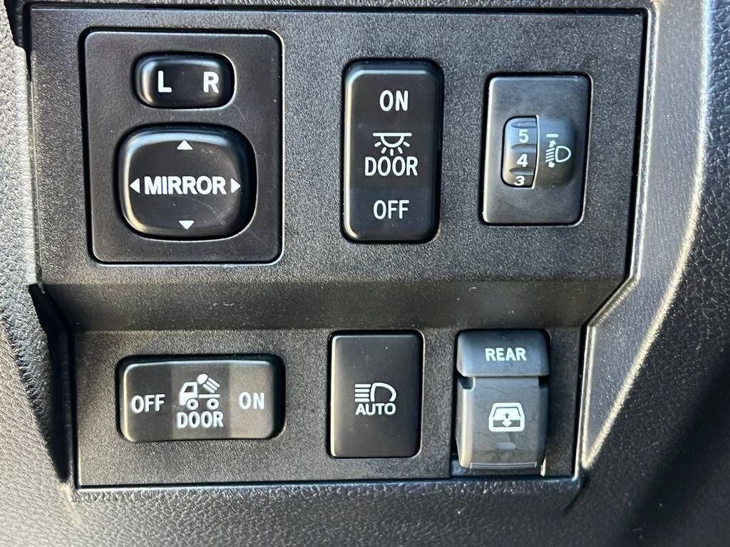 Used 2018 Toyota Tundra SR5 w/ SR5 Upgrade Package RWD image 22
