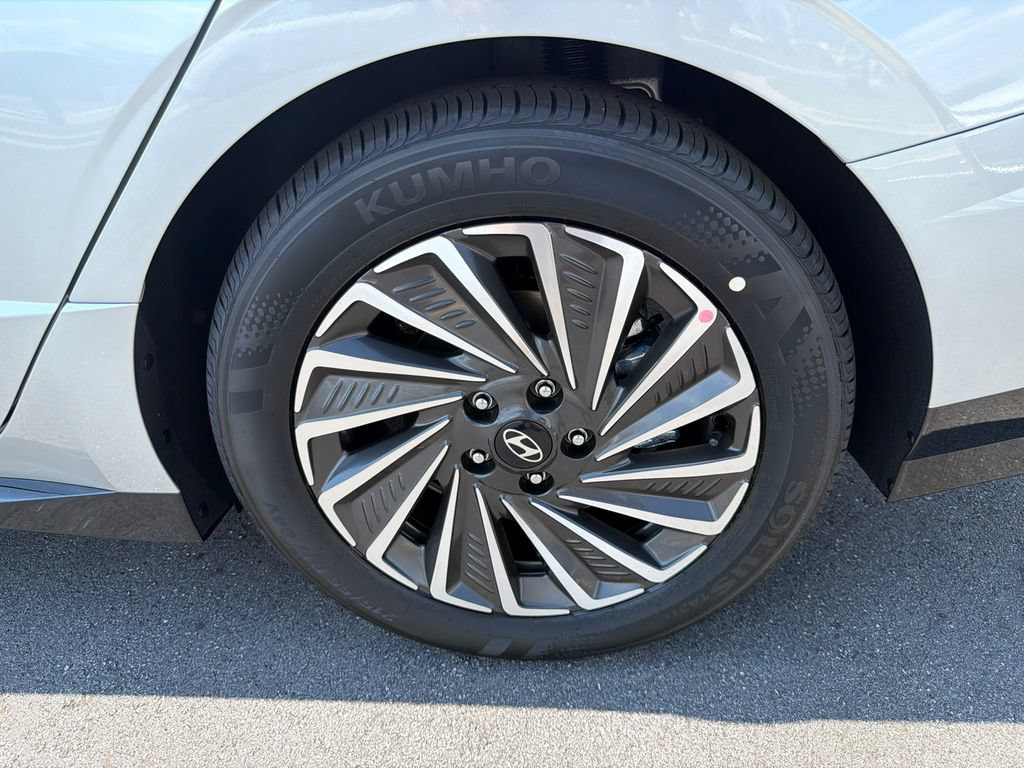 New 2026 Hyundai Sonata Limited FWD image 19