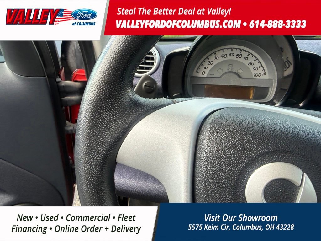 Used 2012 smart fortwo passion RWD image 18