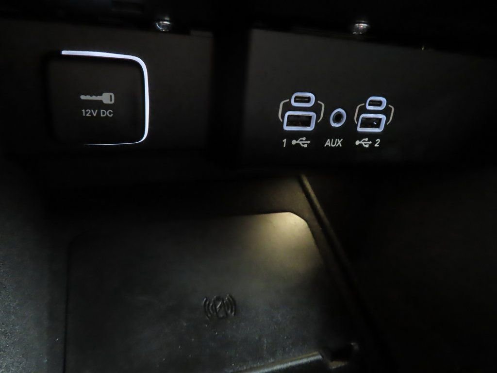 Certified 2024 Jeep Wagoneer L Series II w/ Flexible Seating Group image 12