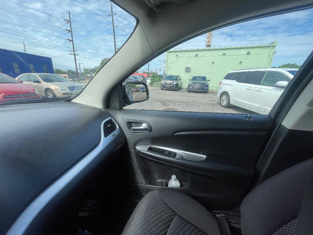 Used 2014 Dodge Journey American Value Package w/ Flexible Seating Group FWD image 14