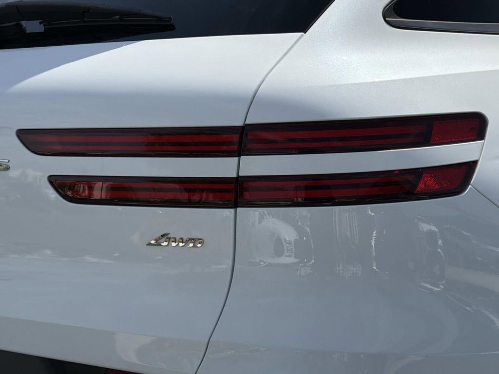 Used 2023 Genesis GV70 2.5T Sport Prestige w/ Sport Prestige Package image 28