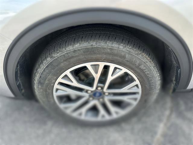 Used 2022 Ford Escape SEL image 17