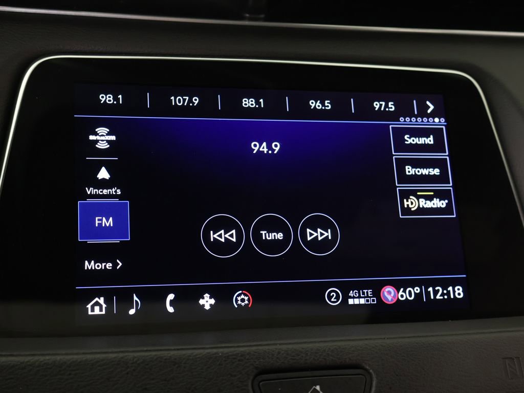 Used 2020 Cadillac XT4 Premium Luxury w/ Cold Weather Package AWD/4WD image 48