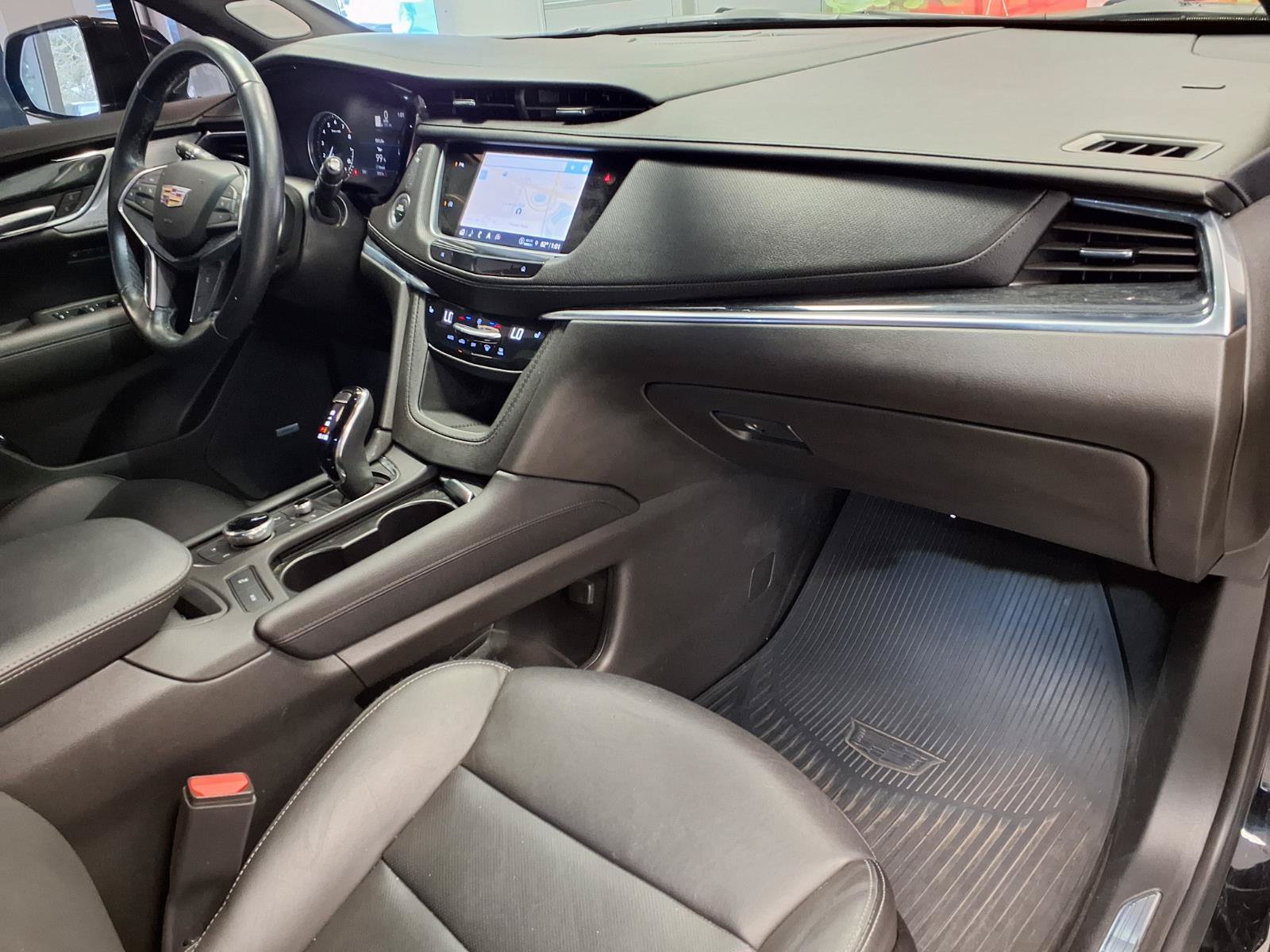 Certified 2024 Cadillac XT5 Premium Luxury FWD image 9