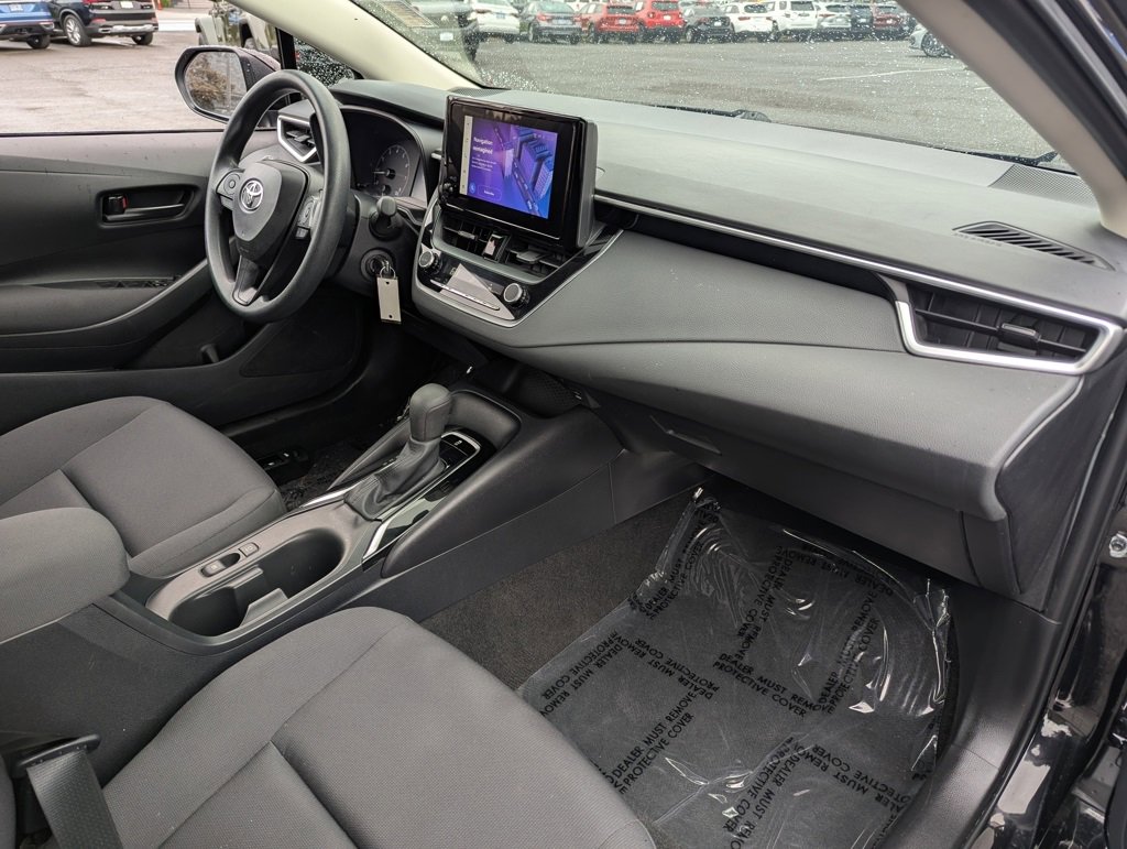 Used 2024 Toyota Corolla LE image 31