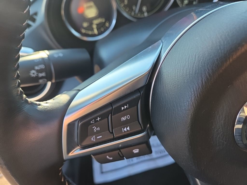 Used 2021 MAZDA MX-5 Miata RF Grand Touring image 26