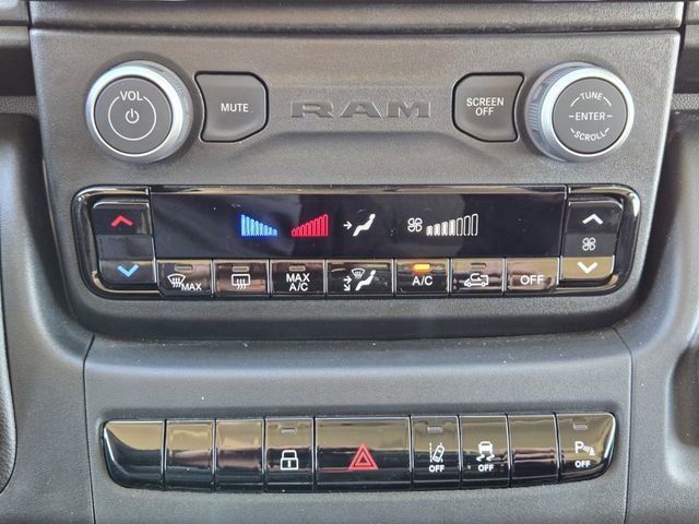 Used 2025 RAM ProMaster 2500 w/ Premium Convenience Group image 19