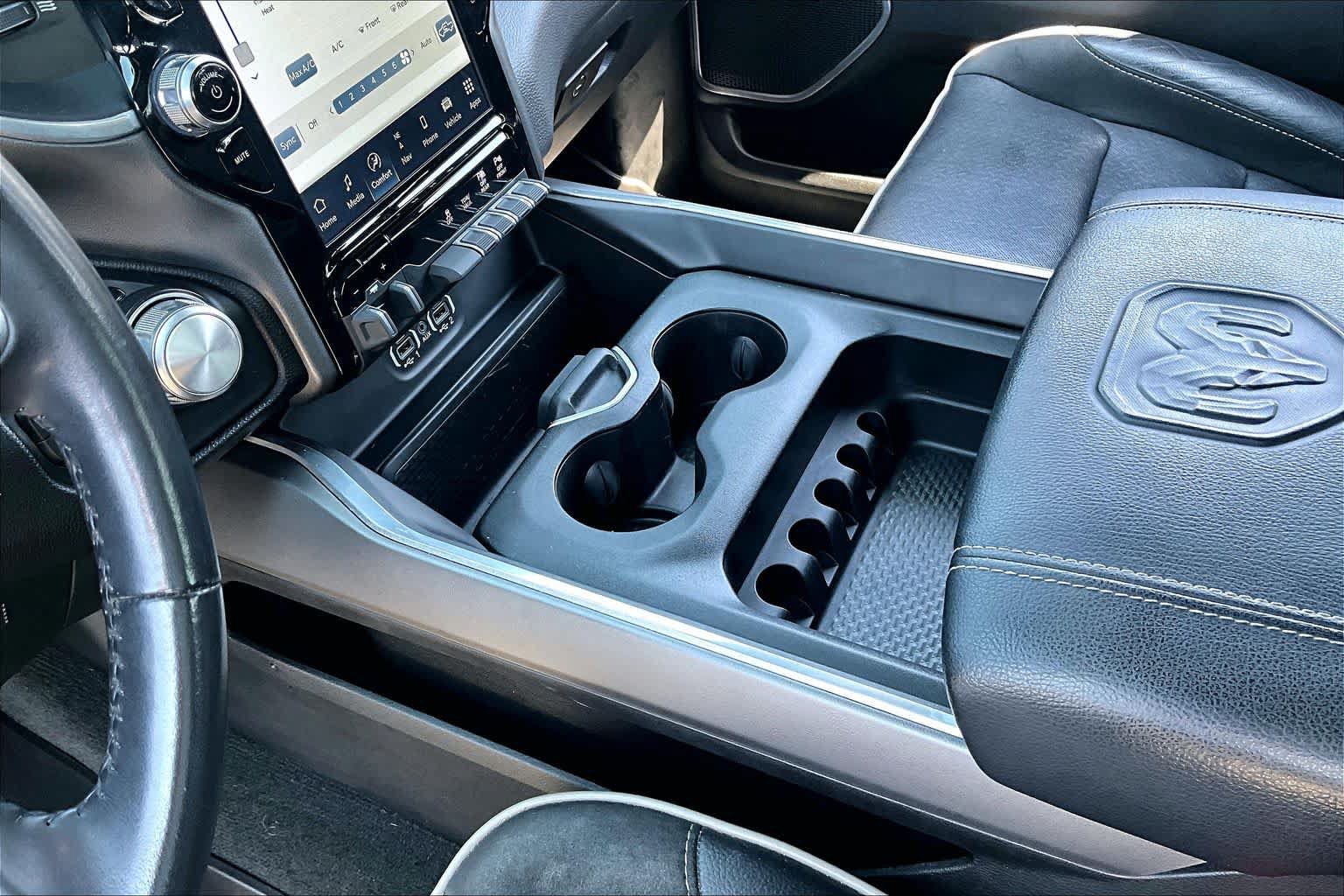 Used 2022 RAM 1500 Laramie w/ Sport Appearance Package AWD/4WD image 16