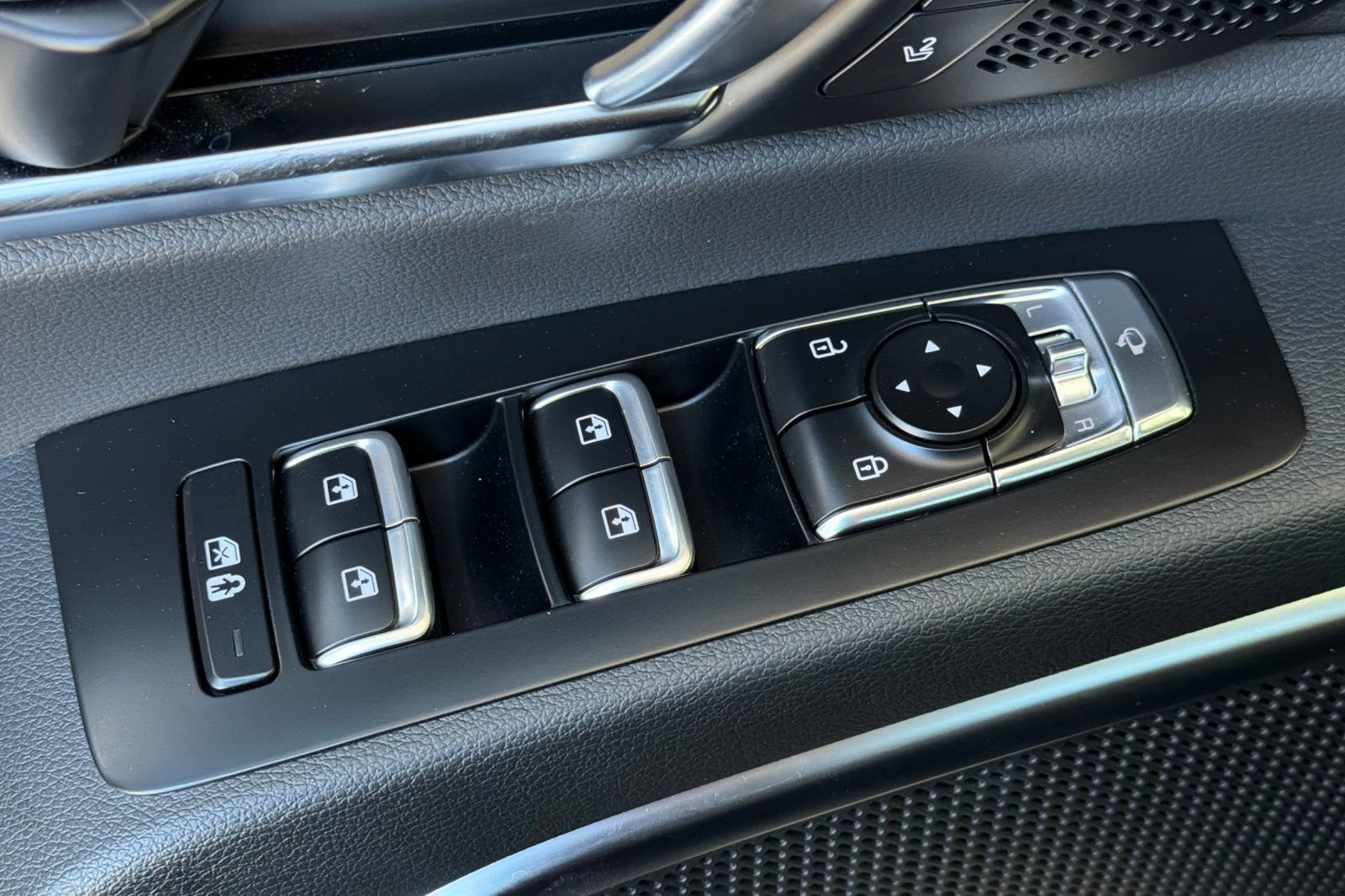 Used 2025 Kia Telluride SX X-Line AWD/4WD image 11