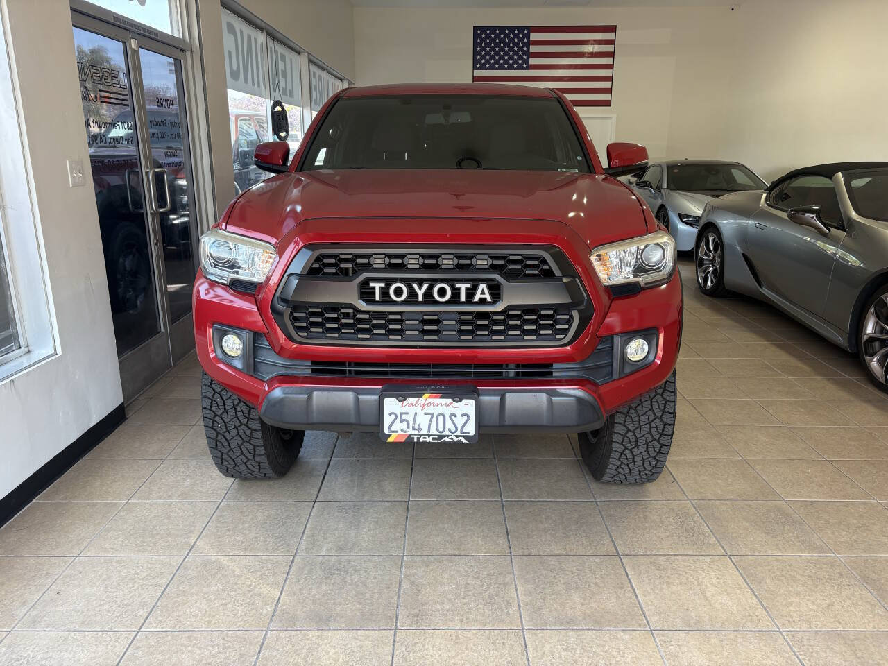 Used 2016 Toyota Tacoma TRD Off-Road w/ Towing Package RWD image 2