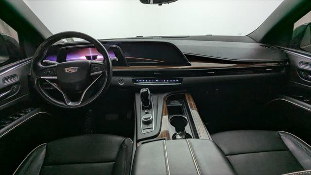 Used 2022 Cadillac Escalade ESV Premium Luxury AWD/4WD image 24