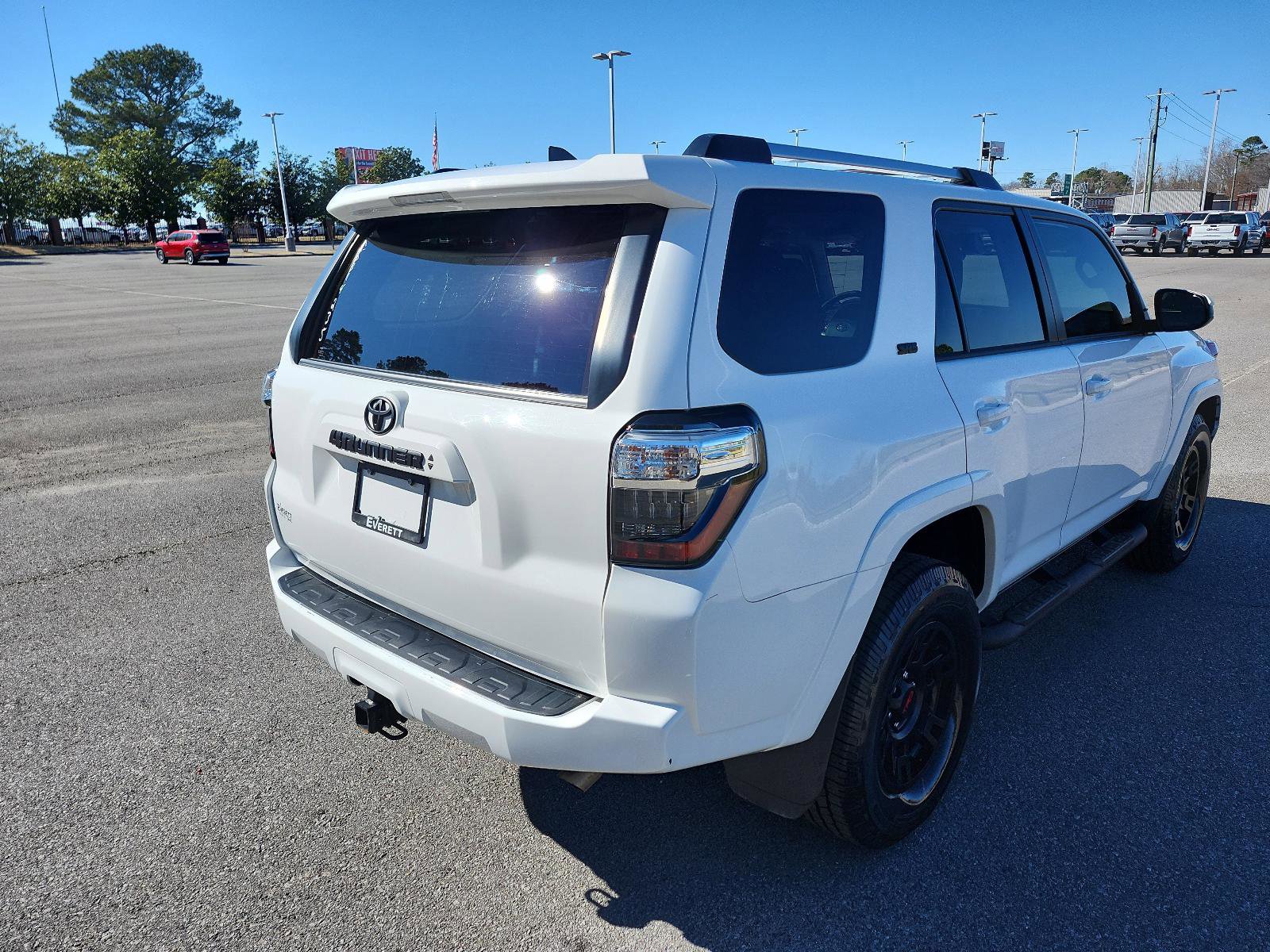 Used 2024 Toyota 4Runner SR5 image 3