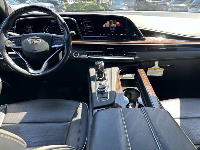 Used 2023 Cadillac Escalade Premium Luxury w/ LPO, Floor Liner Package AWD/4WD image 19