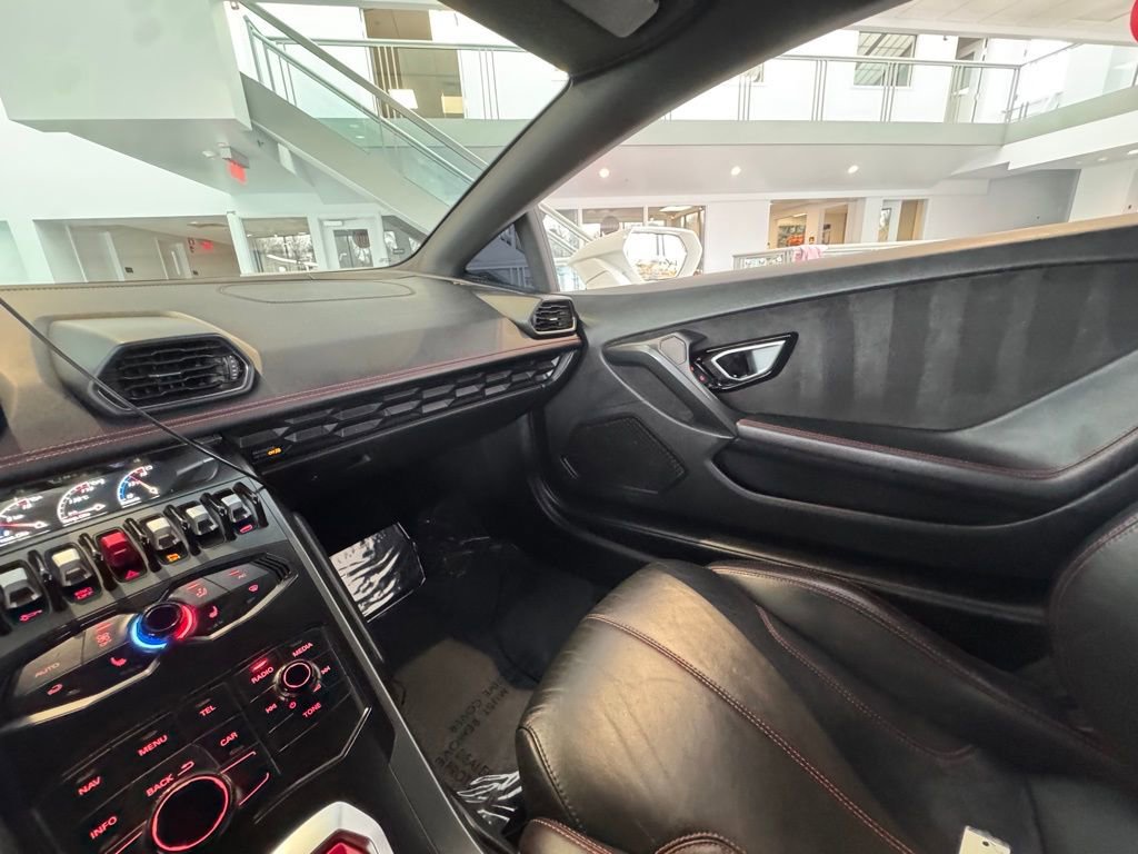 Used 2016 Lamborghini Huracan LP 580-2 image 35