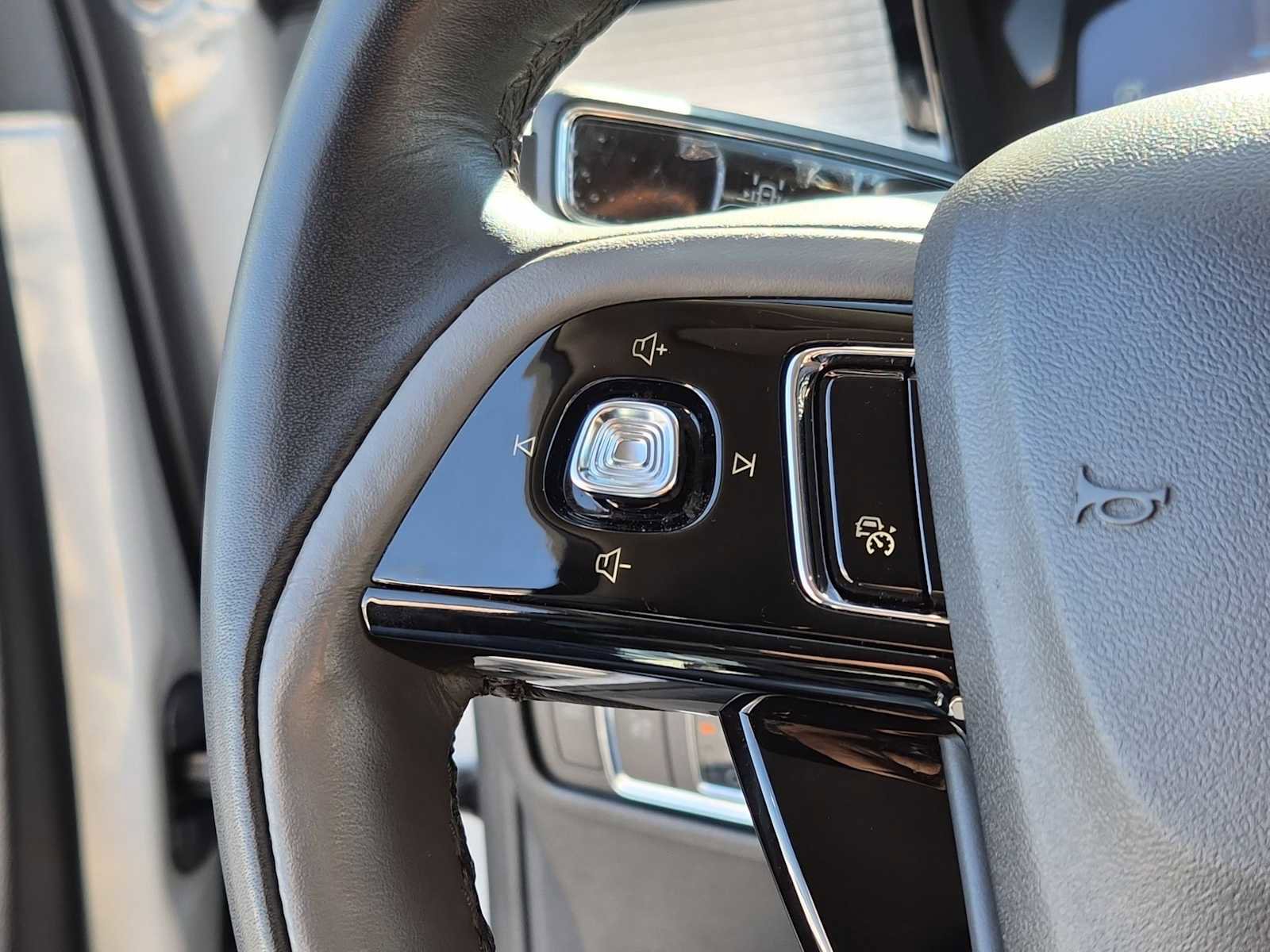 Used 2023 Lincoln Corsair Reserve w/ Jet Appearance Package image 20