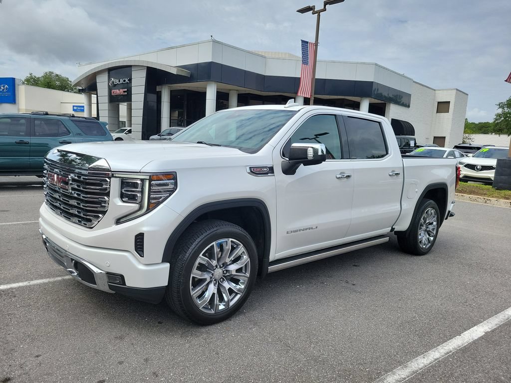 Used 2024 GMC Sierra 1500 Denali w/ Denali Reserve Package AWD/4WD image 2
