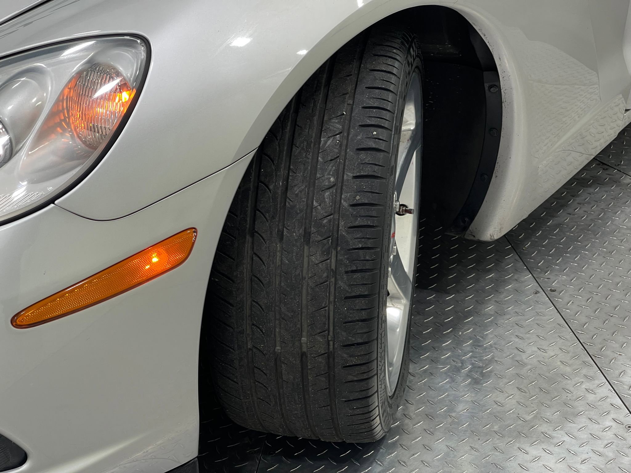 Used 2005 Chevrolet Corvette Convertible w/ Preferred Equipment Group image 30