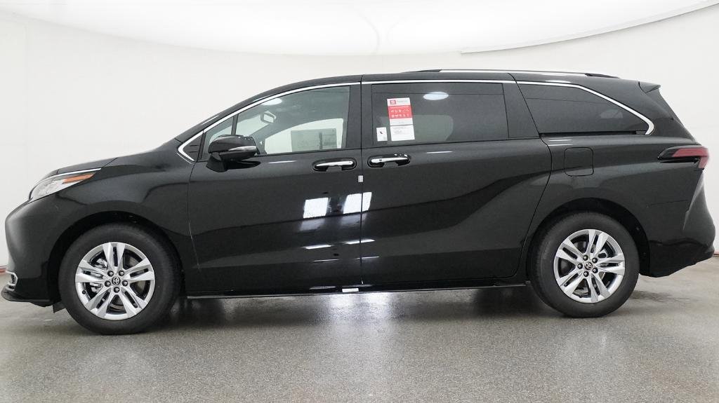 New 2026 Toyota Sienna Limited FWD image 22