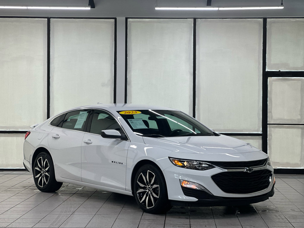 Used 2025 Chevrolet Malibu RS