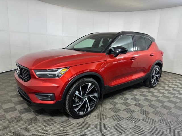Used 2021 Volvo XC40 T5 R-Design w/ Protection Package Premier image 7