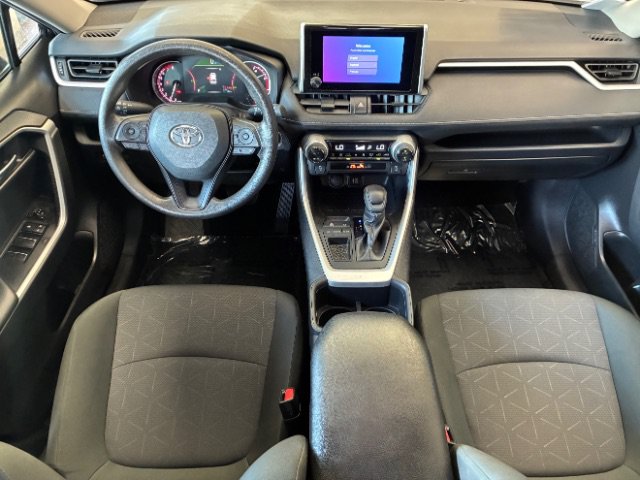 Used 2025 Toyota RAV4 XLE FWD image 11