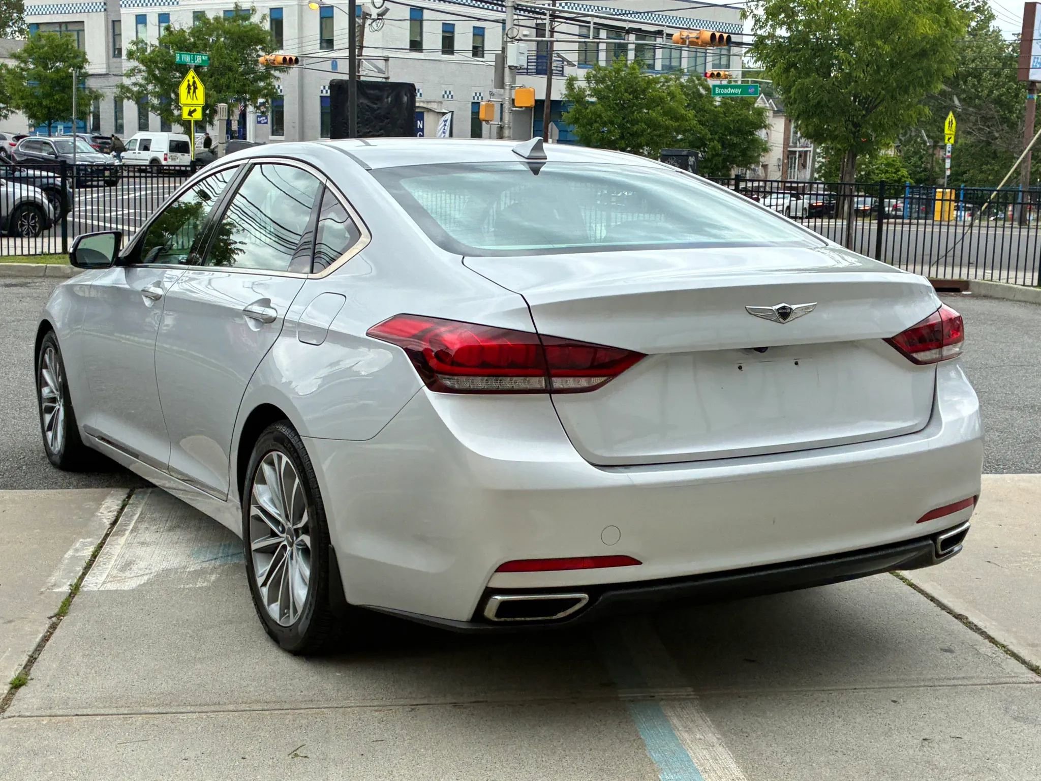 Used 2017 Genesis G80 3.8 AWD/4WD image 3