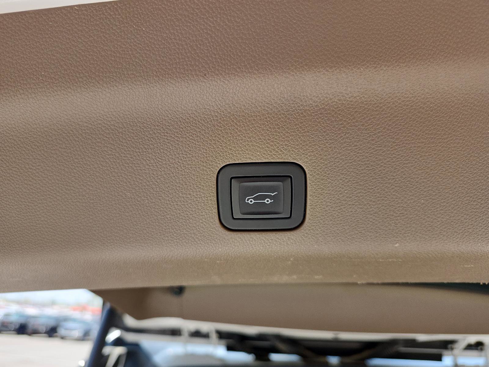 Used 2024 GMC Yukon Denali image 12