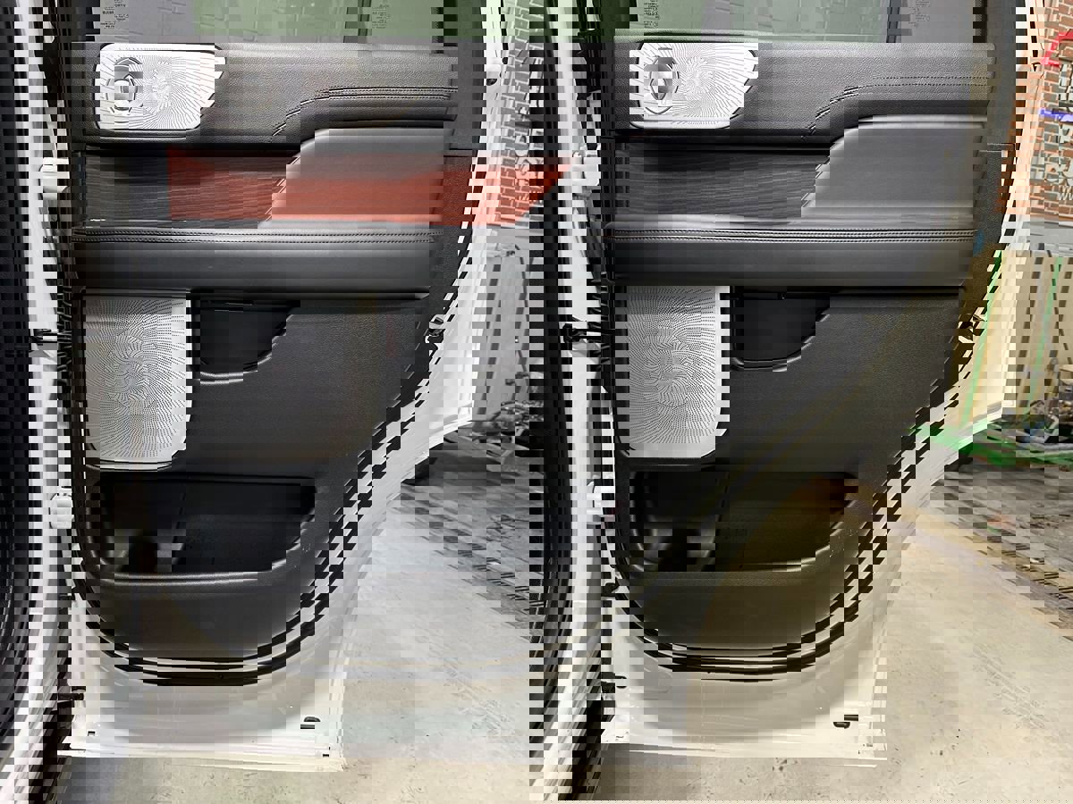 Used 2021 Lincoln Navigator Reserve w/ Luxury Package image 19