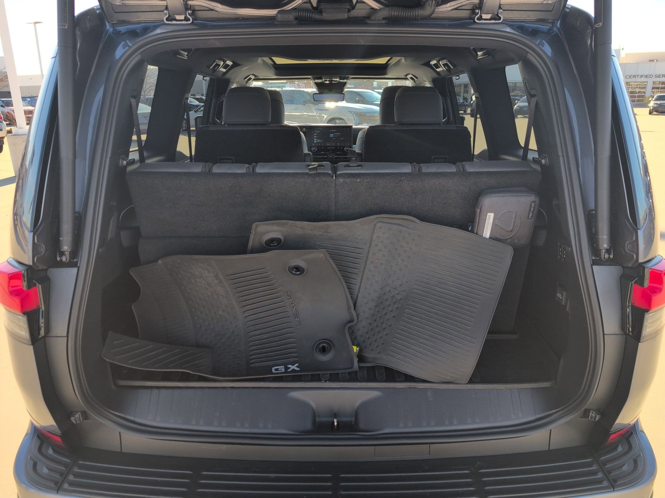 Used 2024 Lexus GX 550 w/ Accessory Package (2T) image 32