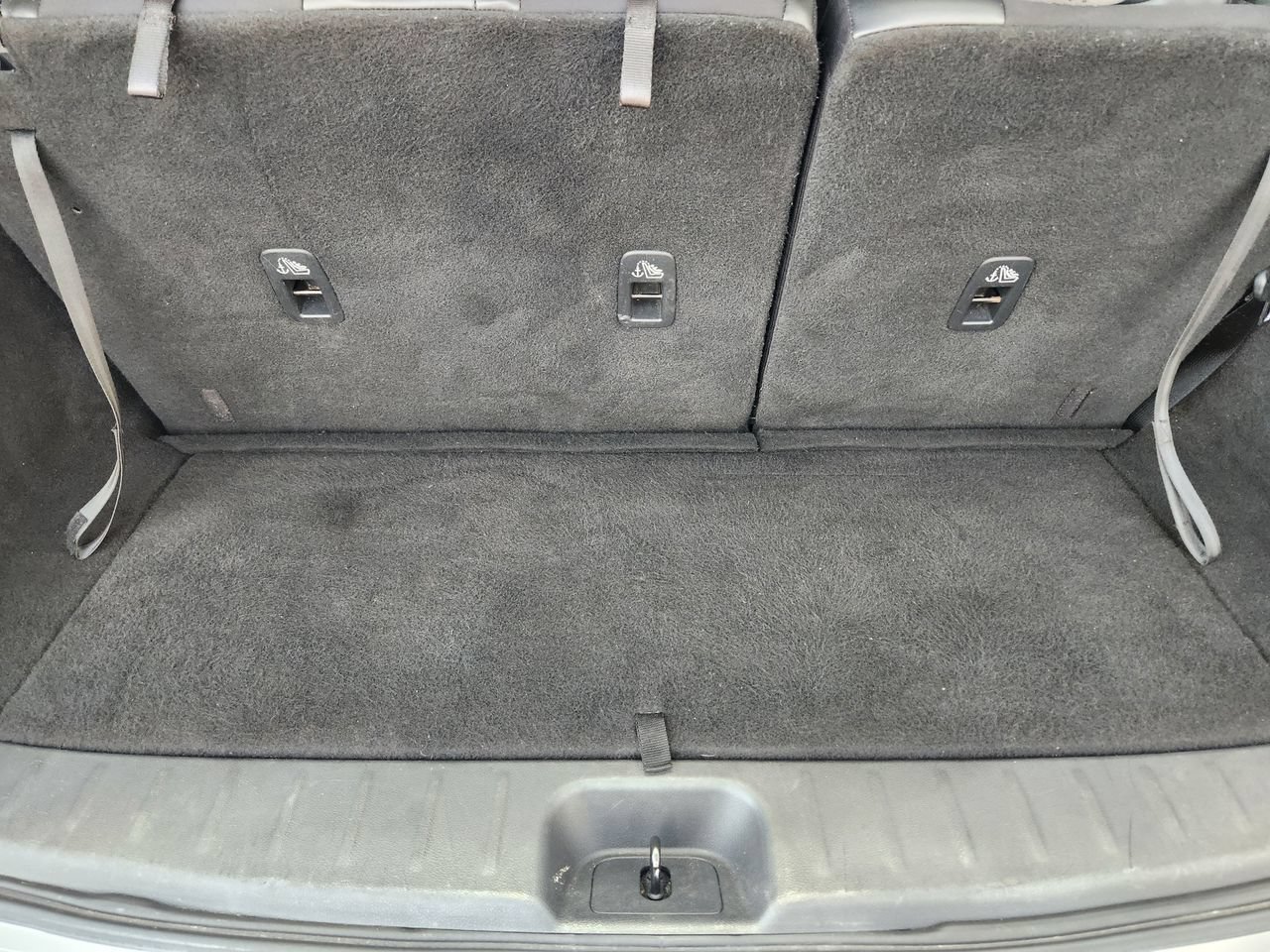 Used 2023 Nissan Pathfinder SL AWD/4WD image 31