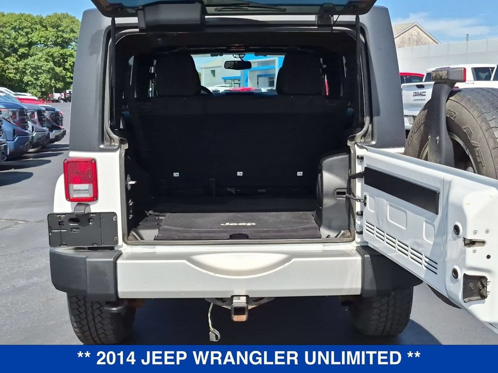 Used 2014 Jeep Wrangler Unlimited Sahara w/ Connectivity Group AWD/4WD image 23