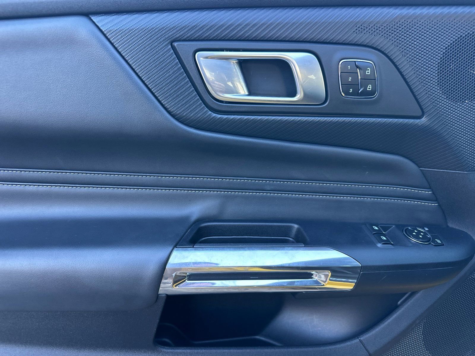 Used 2024 Ford Mustang Premium image 12