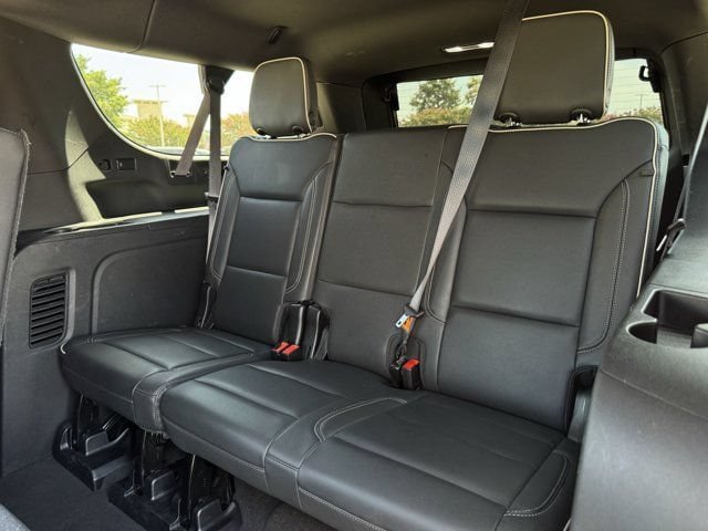 Certified 2024 GMC Yukon XL SLT RWD image 30