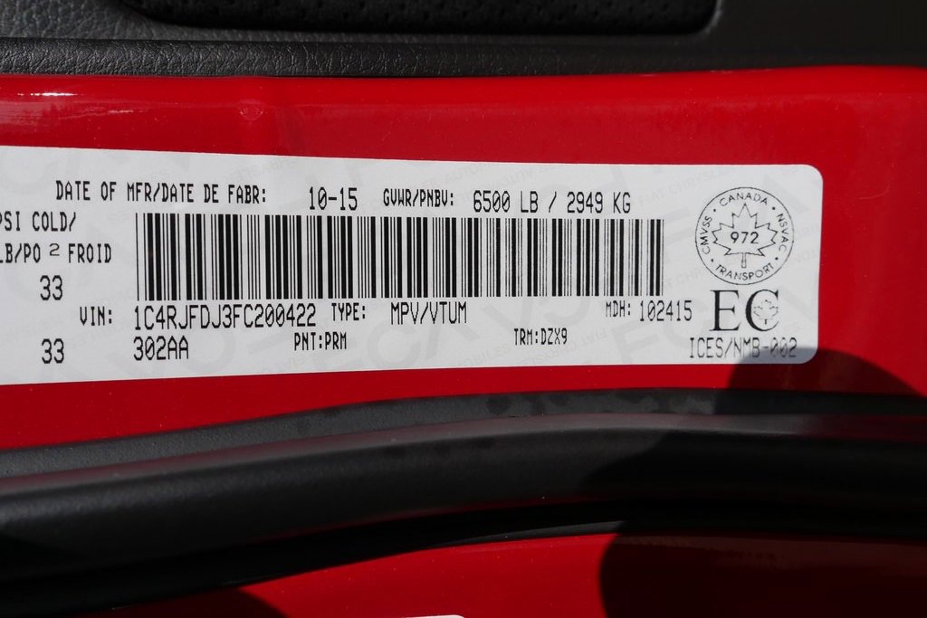 Used 2015 Jeep Grand Cherokee SRT w/ Luxury Group II image 41