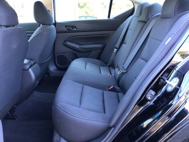Used 2025 Nissan Altima 2.5 SV FWD image 18