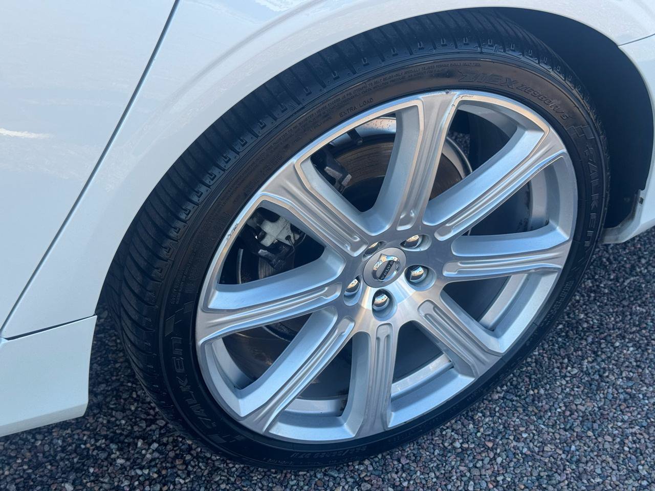 Used 2018 Volvo S90 T6 Inscription w/ Convenience Package AWD/4WD image 9