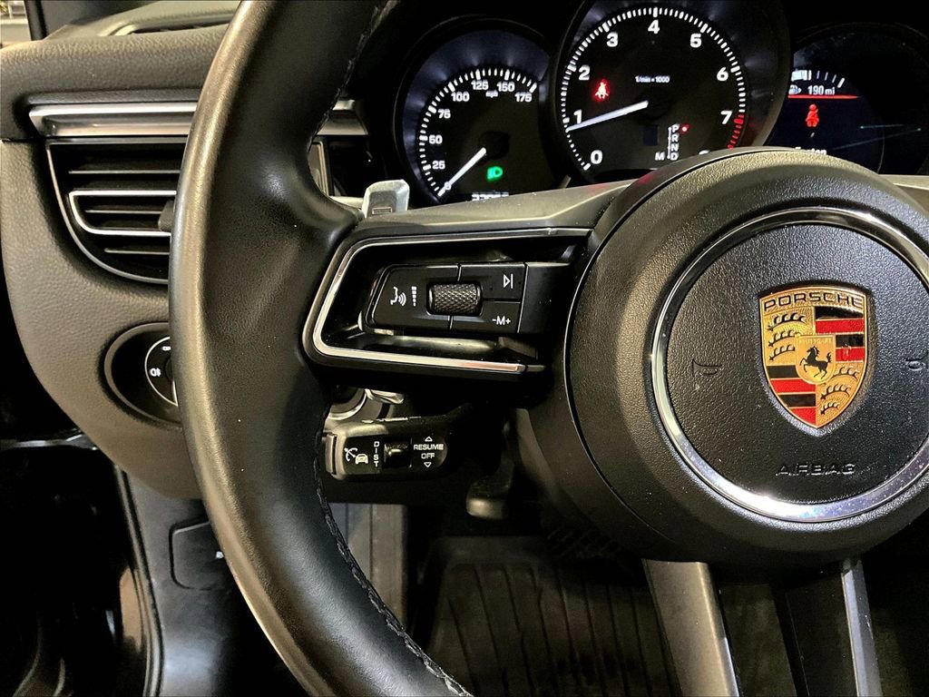 Certified 2023 Porsche Macan image 23