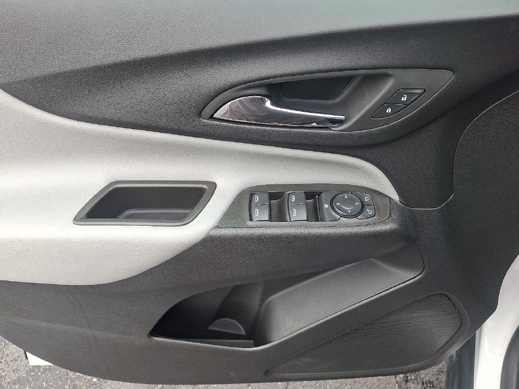 Certified 2024 Chevrolet Equinox LS w/ Driver Confidence II Package FWD image 13